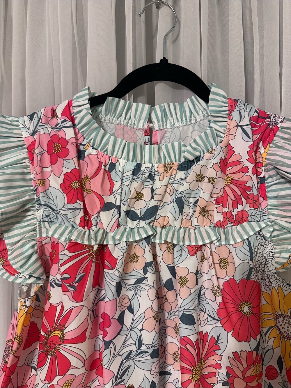 NWOT Pink Floral Green White Stripe Ruffle Sleeve Top - Picture 4 of 9